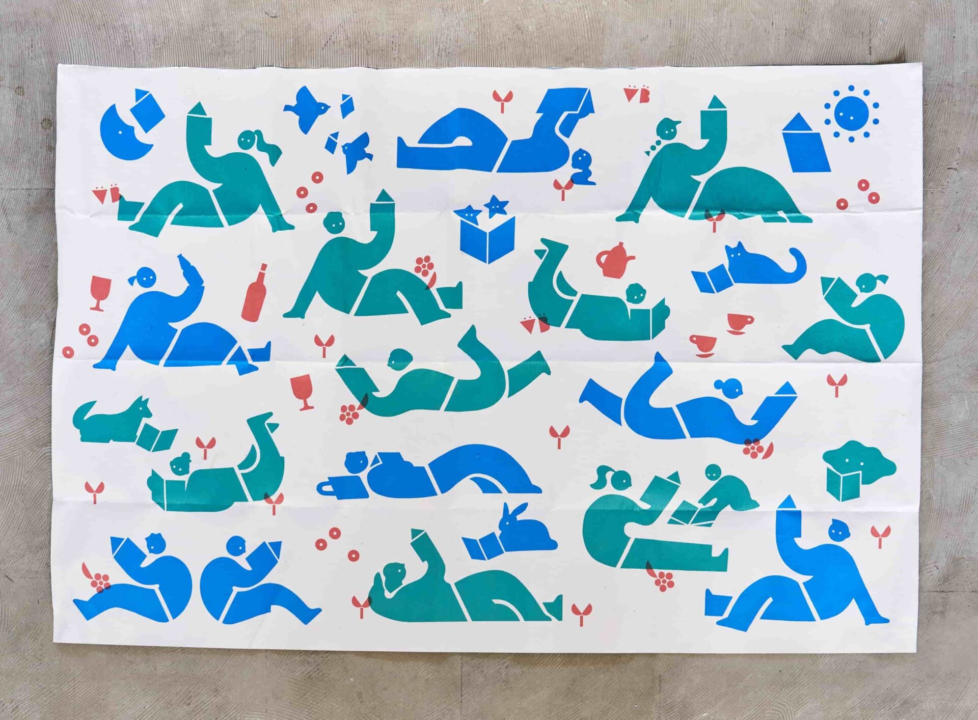 “捨てられるはずだった本”がラグに変身、｜「本だったピクニックラグ」が登場イメージ画像
